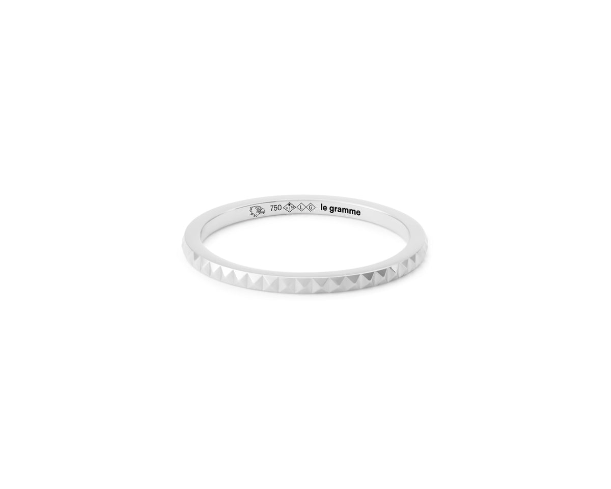 2g guilloche ribbon wedding ring